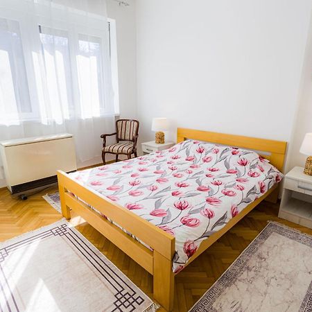 Pionir Star Apartamento Belgrado Exterior foto